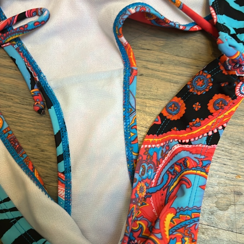 COPY - OP Bikini - Picture 3 of 5